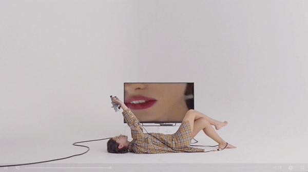 burberry.gif